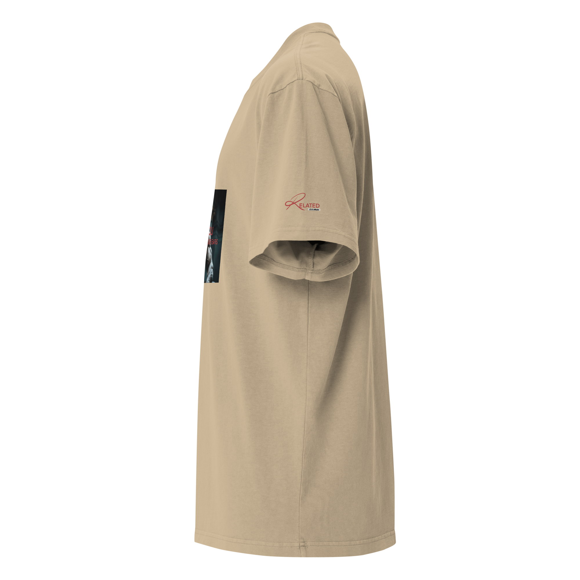 Camiseta oversized desbotada *Mensagem* O ego te cega e a arrogância te cala.